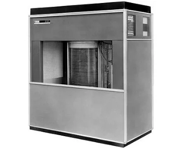 The IBM 350 disk storage unit
