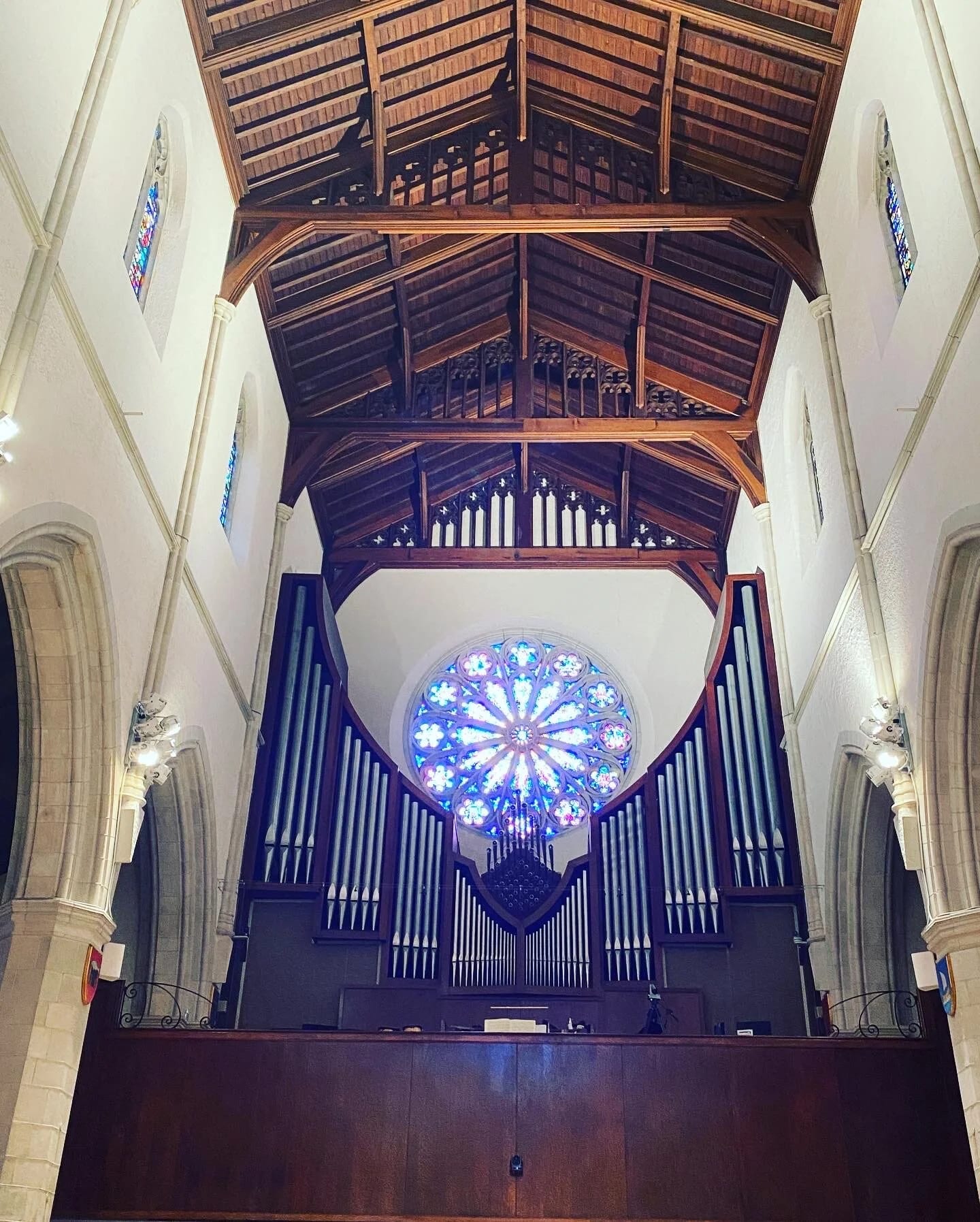 St. Luke’s Cathedral Organ was the last instrument built by the Tellers Organ Co., of Erie, Pennsylvania, and one of their largest. The 88-rank electro-pneumatic organ was designed to be an eclectic and versatile instrument.